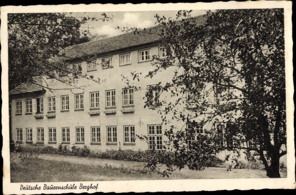 Ak Berghof Harrislee in Sleeswijk-Holstein, Gezicht op de Duitse boerenschool