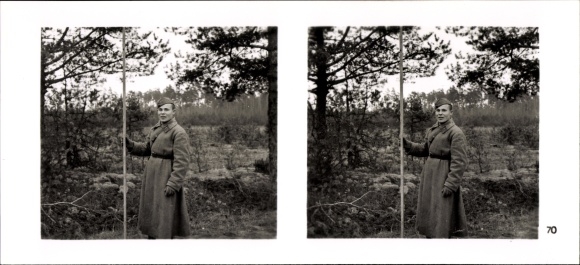 Stereo spatial image photo &quot;The soldiers of the Führer in the field&quot;, No. 70, Russian soldier, demarcation line