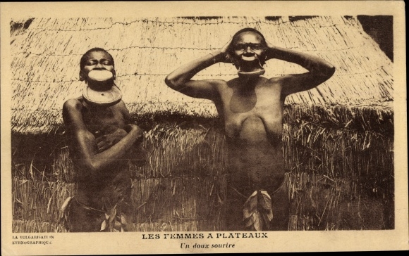 Postcard Les Femmes à Plateaux, A sweet smile, Afrikanerinnen, Lippenteller