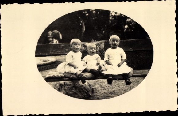 Photo Postcard Princesses Maria Antonia and Maria Adelgunde of Hohenzollern Sigmaringen 1922, Karl Anton
