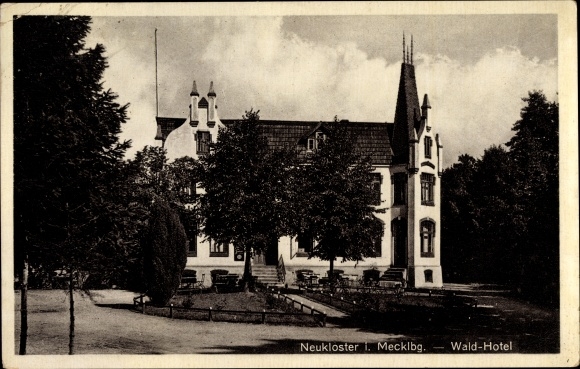 Postcard Neukloster in Mecklenburg, Wald Hotel