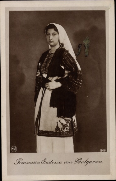 Postcard Princess Eudoxia of Bulgaria, folk costume, NPG 5454