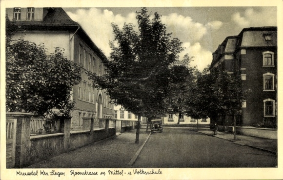 Postcard Kreuztal in Westphalia, Roonstraße with middle and elementary school