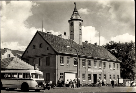 Postcard Zehdenick in der Mark, market, town hall, bus, street scene