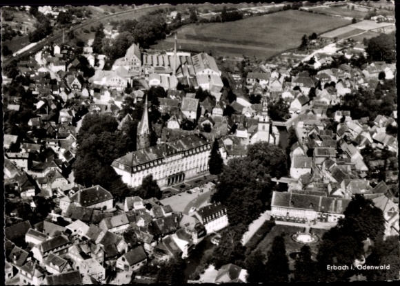 Ak Erbach im Odenwald Hessen, Luftaufnahme von Erbach, Stadtansicht, Odenwald