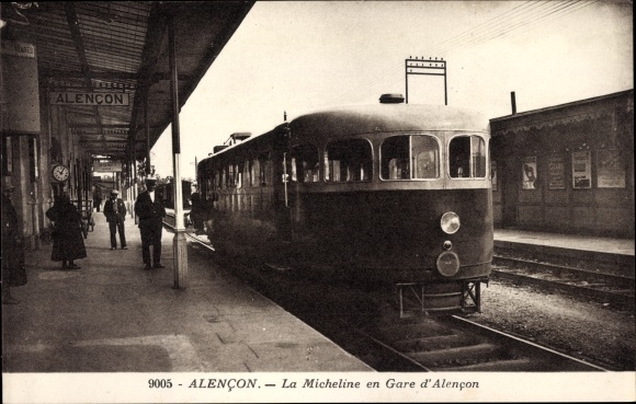 Postcard Alencon Orne, La Micheline en Gare, railway station, track side, steam locomotive