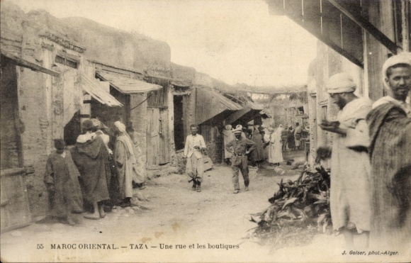 CPA Taza Maroc, Une rue des boutiques