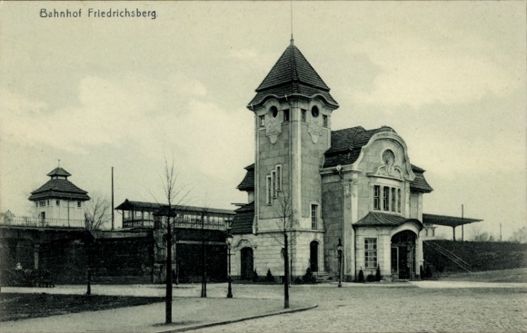 PC Hamburg Nord Dulsberg, Friedrichsberg train station