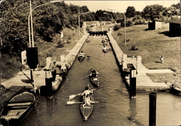 Ak Diemitz Mirow Mecklenburg Merengebied, mensen kanoën, sluis, helder water...