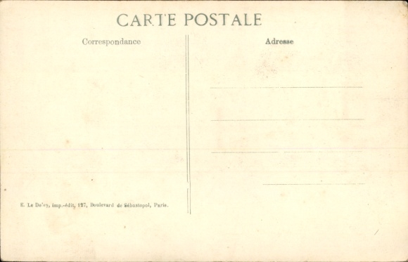 Postcard A Neufmontiers, Tirailleurs marocains inventoriant leur butin, Moroccan soldiers, I. WW