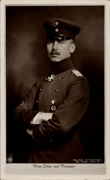 KP Oskar Książę Prus, portret w mundurze, czapka z daszkiem, NPG 4576