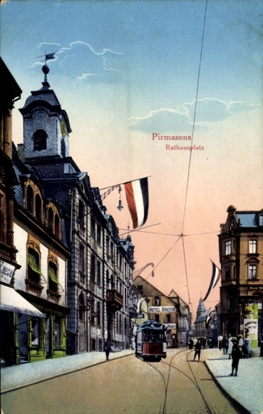 Ak Pirmasens am Pfälzerwald, Rathausplatz