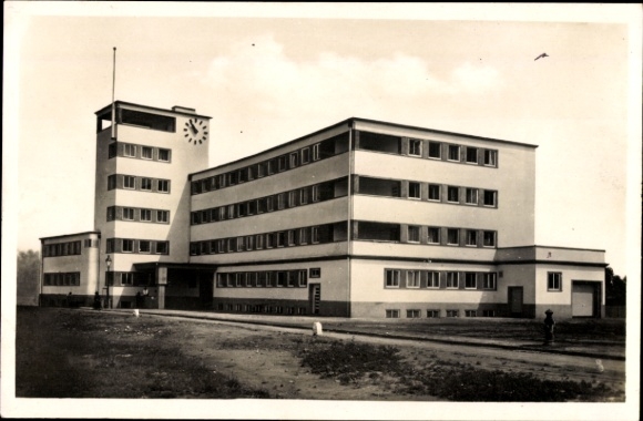 Postcard Frankfurt am Main, House of Youth, Hansa-Allee 150