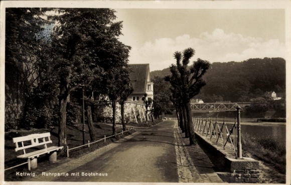 Ak Kettwig Essen im Ruhrgebiet, Ruhr mit Bootshaus, Brücke