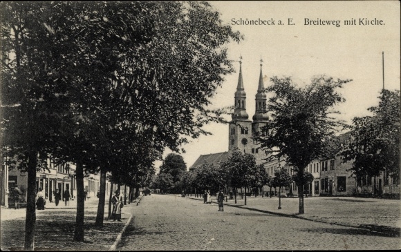PC Schönbeck in Mecklenburg, Breiteweg with church