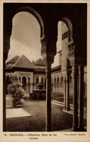 Postcard Granada Andalusia Spain, Alhambra, Patio de los Leones, photo Leonardo