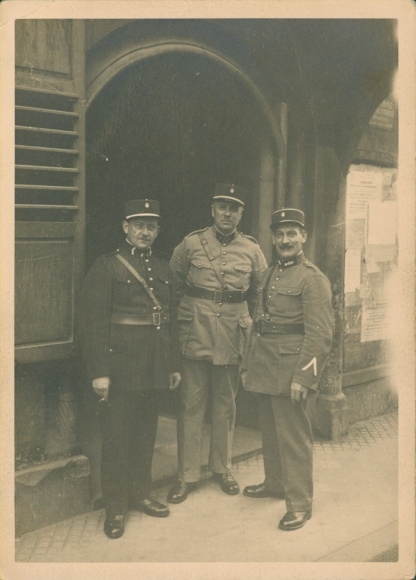 Photo Guebwiller Gebweiler Alsace Haut Rhin, Three French soldiers in uniforms