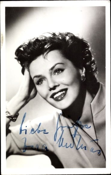Postcard actress Vera Molnar, portrait, autograph