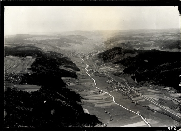 Ak Hausen im Tal Beuron an der Donau Württemberg, Hausen Blick gegen Murtharcht