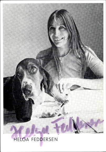 Postcard actress Helga Feddersen, portrait, dog, autograph