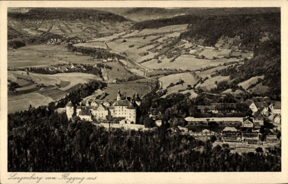 Ak Langenburg in Württemberg, Fliegeraufnahme, Schloss