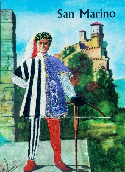KP artysty Seidenstick San Marino, mężczyzna w tradycyjnym stroju, zamek