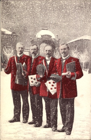 Postcard Four postmen in red uniforms, winter, snow