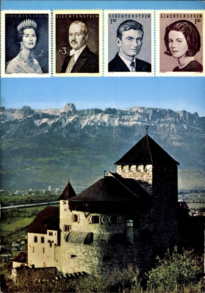 AK Vaduz Liechtenstein, Castle, portrait of Prince Franz Josef II and Princess Gina Hereditary Prince