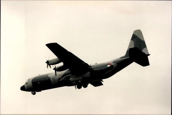 Set von 71 Fotos Flugzeuge und  Hubschrauber