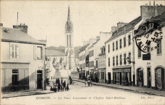 Postcard Quimper Finistère, Locroman square and Saint-Mathieu church
