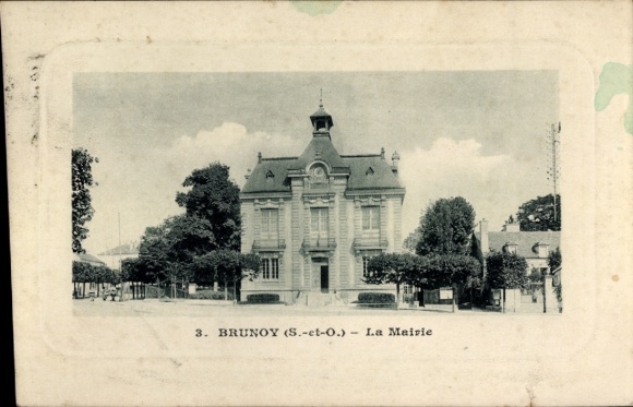 Ak Brunoy Essonne, Rathaus von  Place de la Liberation