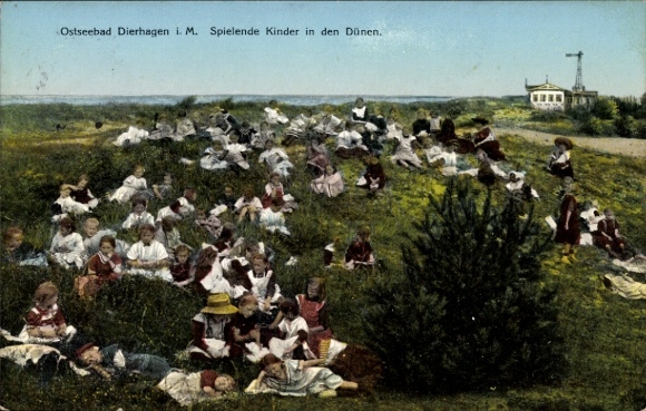 Postcard Ostseebad Dierhagen, Children playing in the dunes