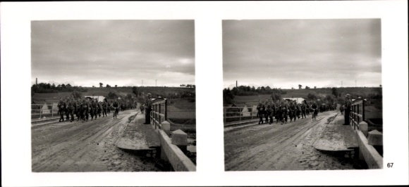Stereo spatial image photo "The Leader's Soldiers in the Field", No. 67, demarcation line on the San