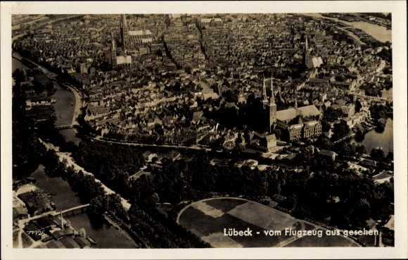 PC Hanseatic City of Lübeck, aerial photograph of the city