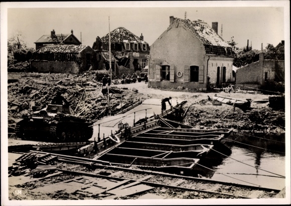 Photo emergency bridge for the German advance, Wehrmacht tanks, June 1940
