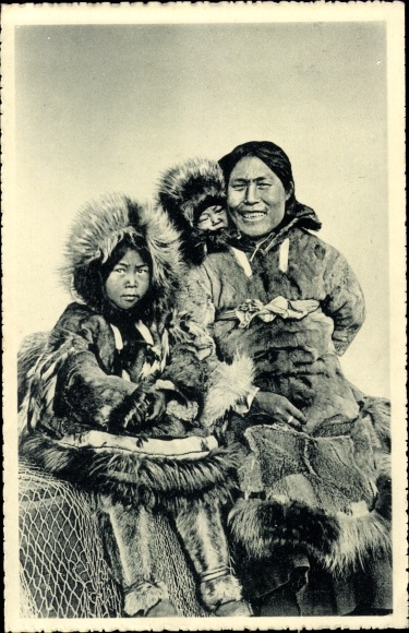Ak Alaska USA, Une chrétienne de l'Océan Arctique et ses deux enfants, Eskimo family