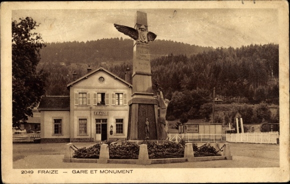 Postcard Fraize Vosges, Gare et Monument, train station from street side, war memorial
