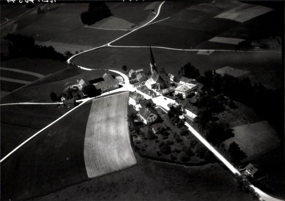 Foto Oberneukirchen in Oberbayerrn, Fliegeraufnahme
