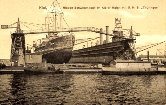 Postcard Kiel, giant floating dock in the port of Kiel, SMS Thüringen, German warship