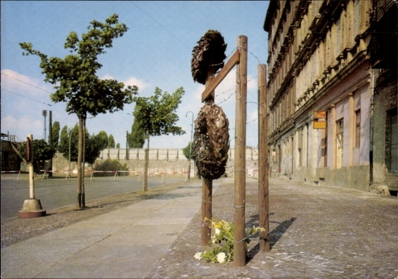 Ak Berlin Wedding Gesundbrunnen, Bernauer Straße, Grenze