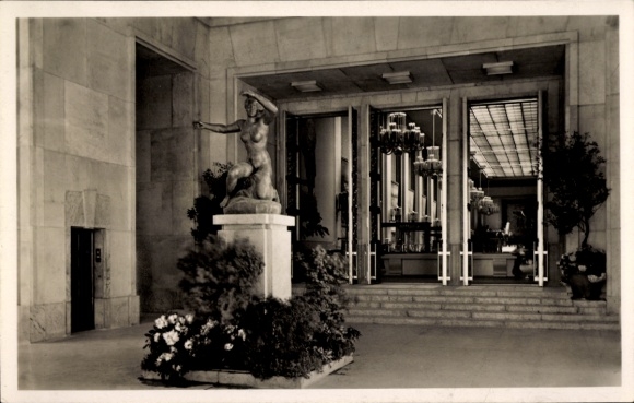 Postcard Paris, Exposition Internationale 1937, The German House, Hall of Honor