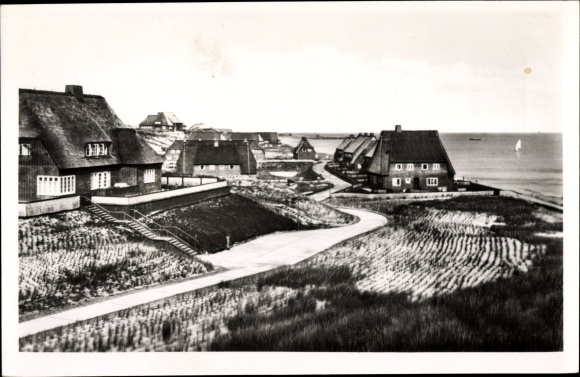 Ak List op Sylt, gedeeltelijk zicht op het dorp, huizen met rieten daken