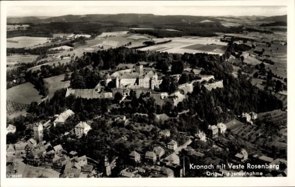 Ak Kronach in Oberfranken, Veste Rosenberg, Fliegeraufnahme