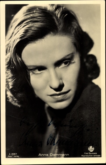 Postcard actress Anna Dammann, portrait, Ross Verlag A 2534 1, autograph