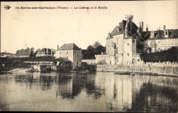 Postcard Saint Savin sur Gartempe Vienne, Chateau, Moulin