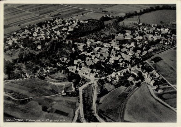 Ak Meuselwitz in Thüringen, Luftaufnahme von Mellingen, Wohnungen, Felder, Bäume, 1939