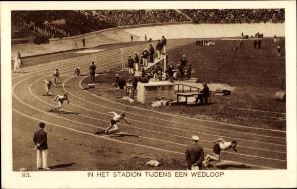 Postcard Olympische Spelen 1928, In the Staduin Tijdens and Wedloop