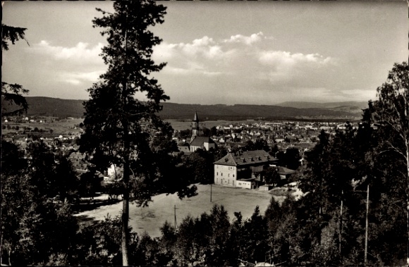 Ak Neustadt bei Coburg Oberfranken, Blick auf  Kirche, Gebäude, Bäume