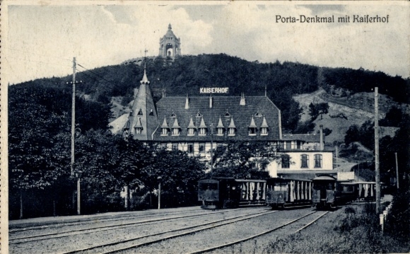 Ak Porta Westfalica aan de Weser, Porta Memorial, Kaiserhof, architectuur, treinstations