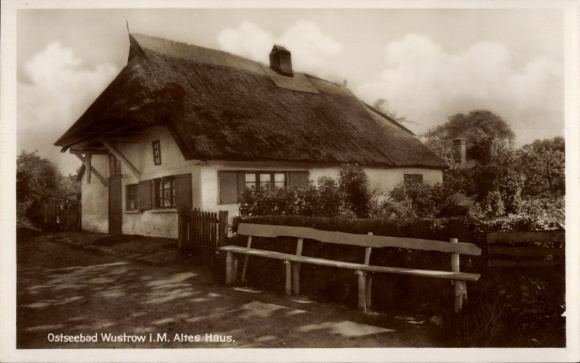 Postcard Ostseebad Wustrow Fischland, Old House
